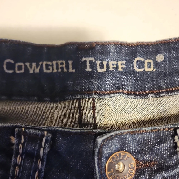 Cowgirl Tuff NWT Trailblaibers Blue Denim Jeans with Embroidery In Size 29 - Picture 3 of 10